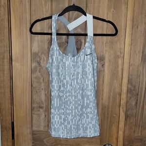 Nike Women's Gray Patterned Tank Top